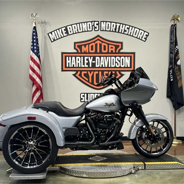 2024 Harley-Davidson Road Glide 3 FLTRT - Atlas Silver Metallic - Black Finish