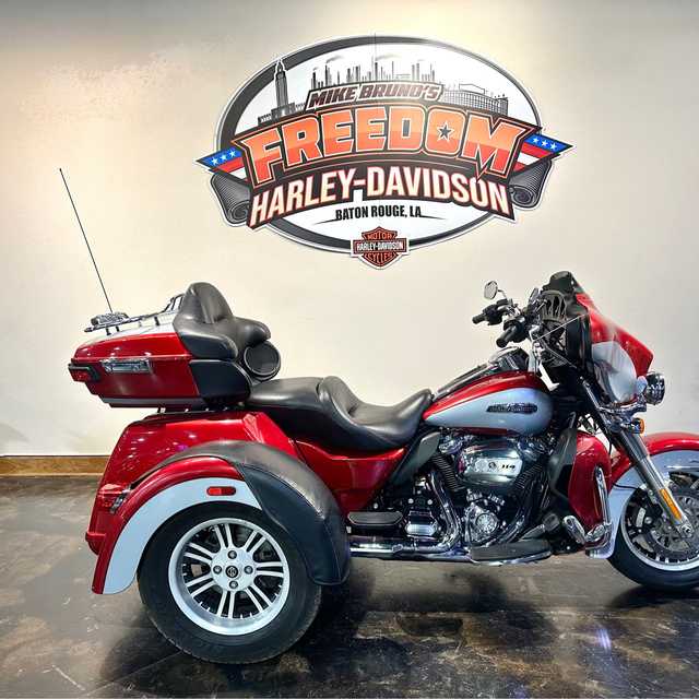 2019 Harley-Davidson Tri Glide Ultra FLHTCUTG - WCKD RED/BARSLV W/PINSTRIPE