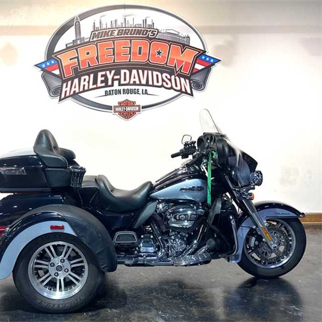 2020 Harley-Davidson Tri Glide Ultra FLHTCUTG - Midnight Blue/Barracuda Silver