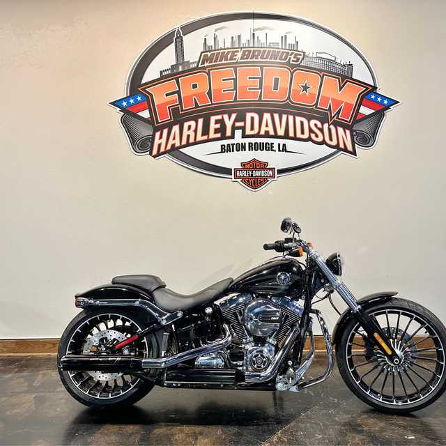 2017 Harley-Davidson Softail Breakout FXSB - VIVID BLACK